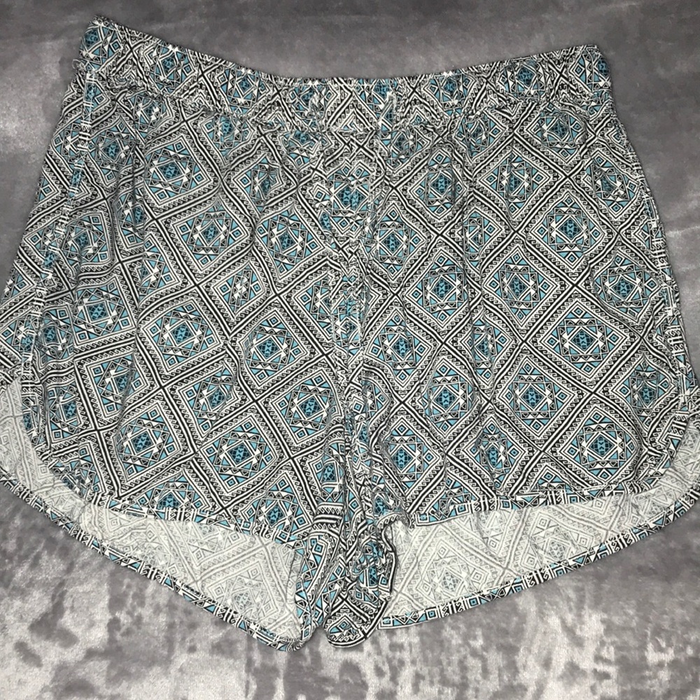 PRINT SHORTS